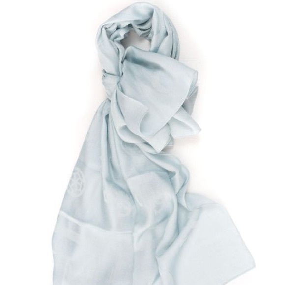 Nordstrom Accessories - baby blue scarf - NWOT 💙